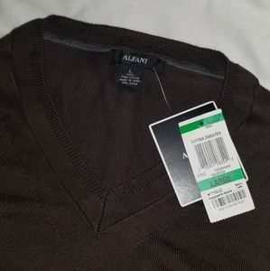 Mens. New sweater. Long sleeve